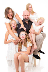 Hela familjen p&aring; bild