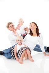Hela familjen samlad f&ouml;r fotografering!