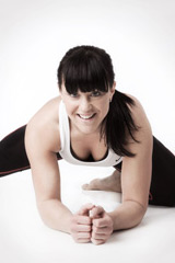 Tr&auml;ningsbilder p&aring; Boxercise, yoga, situps, bodypump och strech